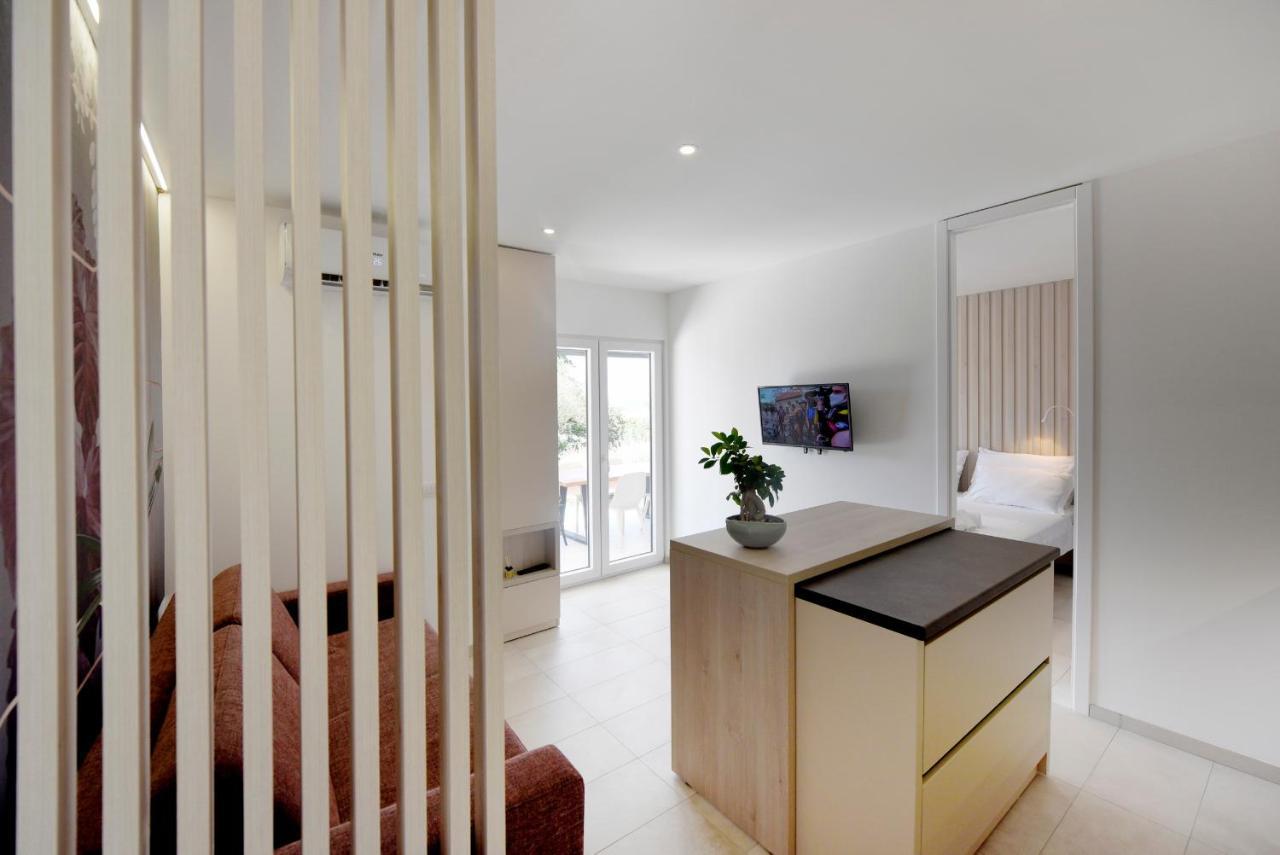 Goldimare Garden Residence Umag Bagian luar foto